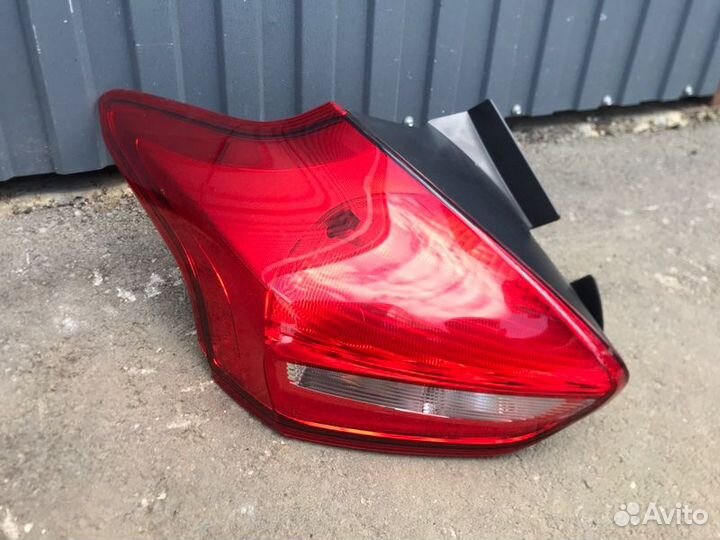Фонарь задний левый Ford Focus 3 рестайлинг