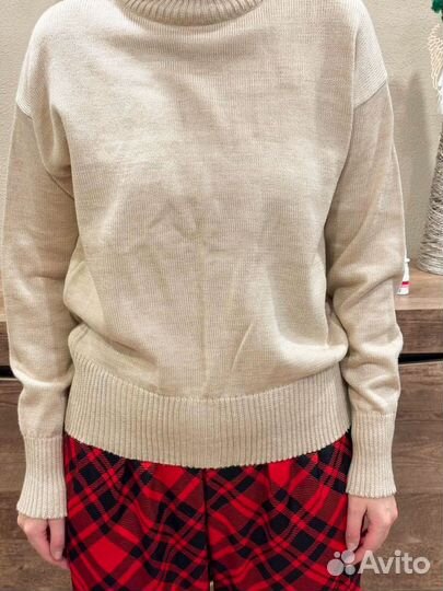 Свитер женский