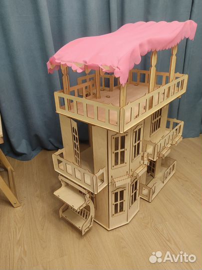 Домик кукольный