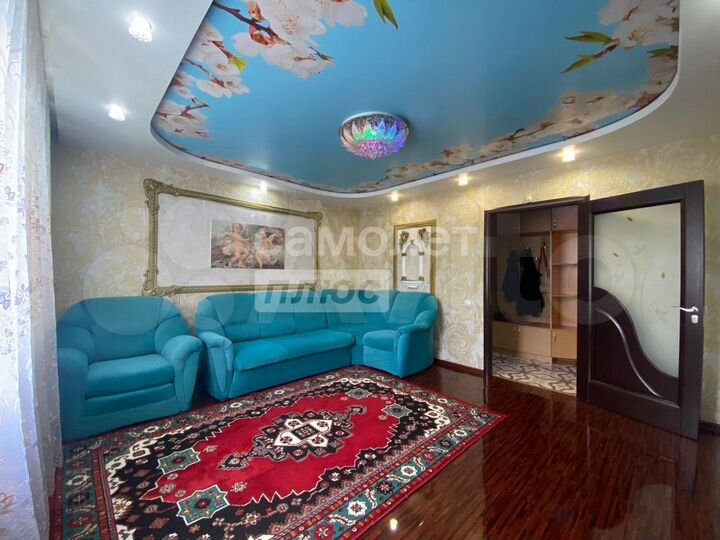 2-к. квартира, 54 м², 4/9 эт.