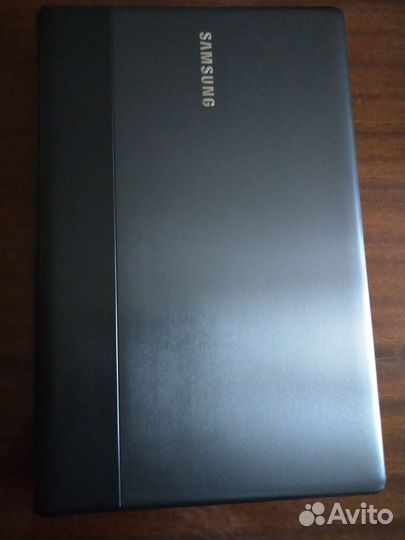 Ноутбук Samsung np300e5a