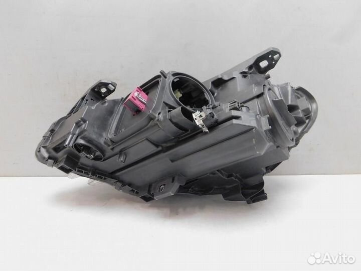 Фара правая Mercedes-Benz B-Class