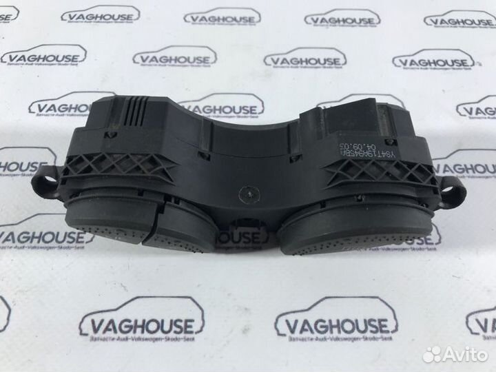 Кнопка обогрева стекла Ford Focus MK 1 2003