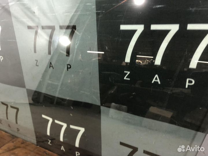 Стекло двери передней левой Toyota Camry 50 55