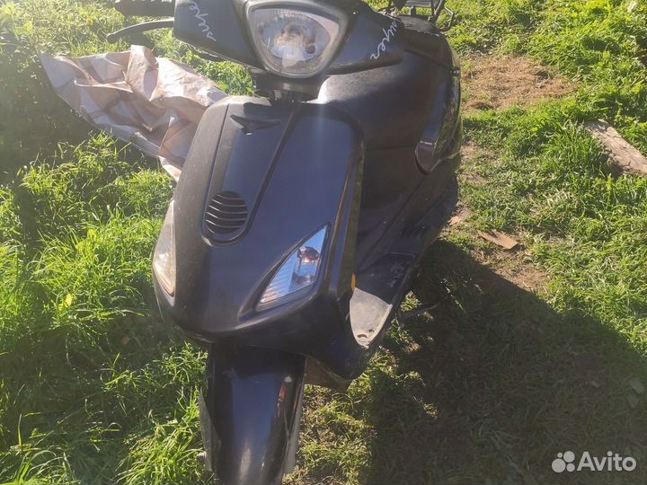 Продам скутер 50 кубов