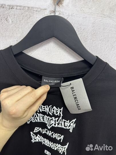 Balenciaga футболка оверсайз (стиль 2025)