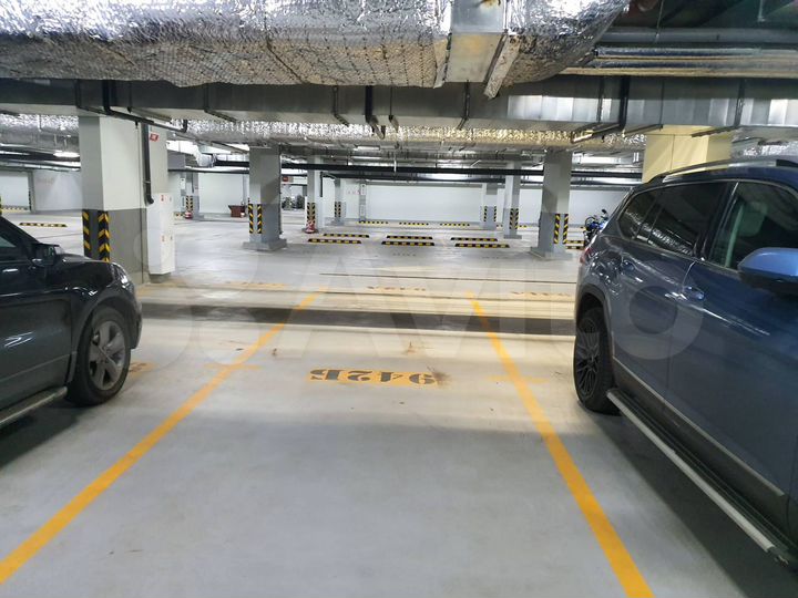 Машиноместо, 18 м²