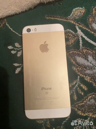 iPhone SE, 128 ГБ