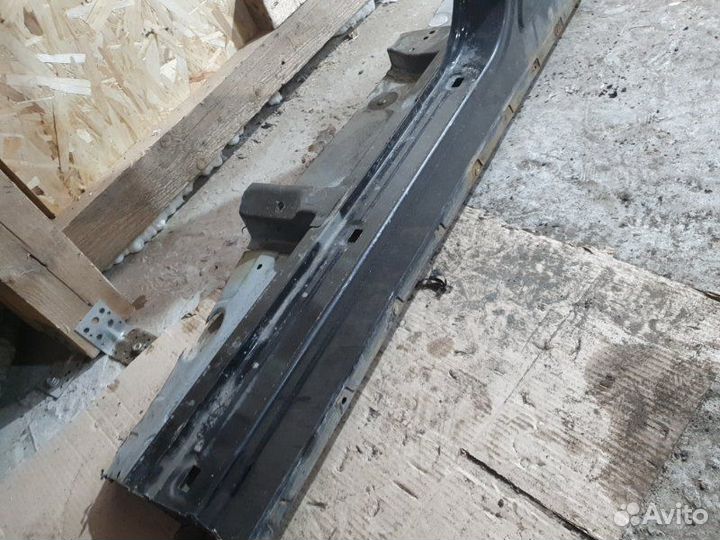 Порог левый Nissan Murano Z50 VQ35DE 2003