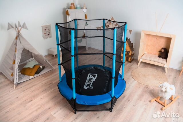 Мини батут с защитной сеткой