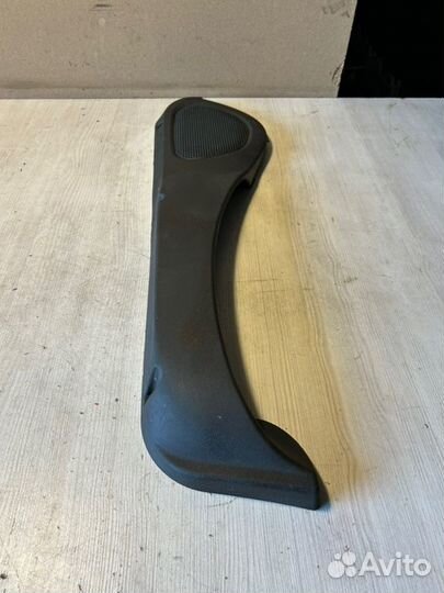 Обшивка двери передняя правая Chevrolet Niva 2020