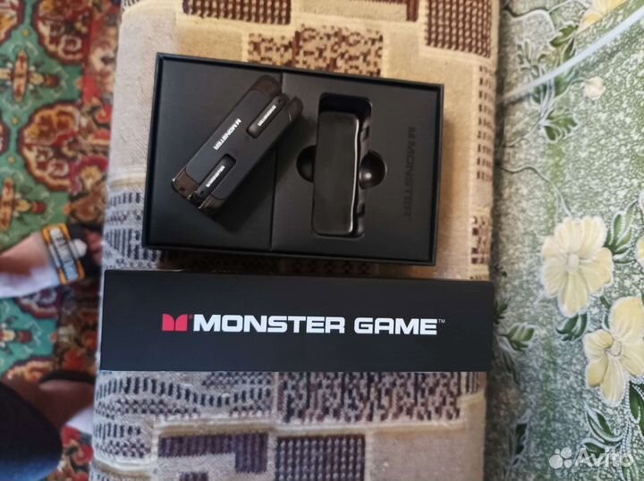 Monster XKT08, с микрофоном и шумоподавлением