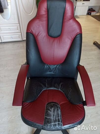 Компьютерное кресло с качанием