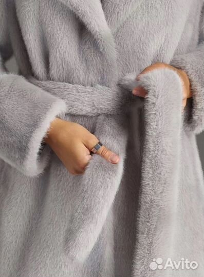 Шуба из эко меха длинная серая