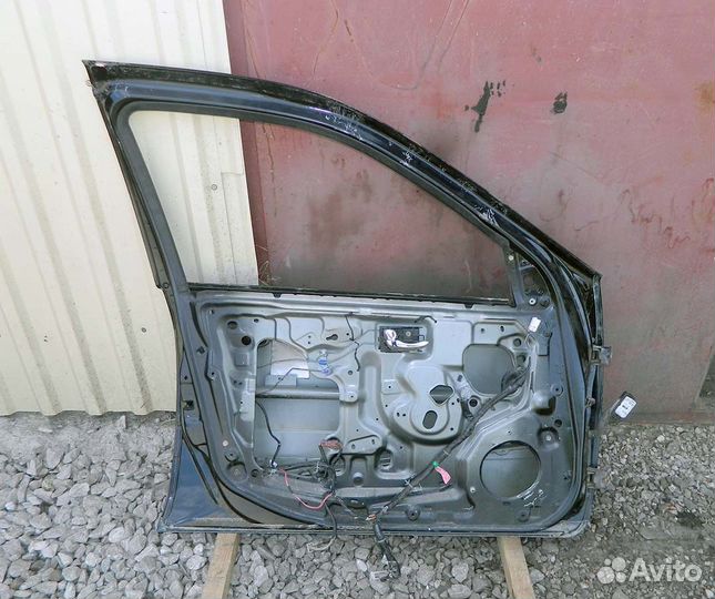 Дверь передняя левая Nissan Maxima A33