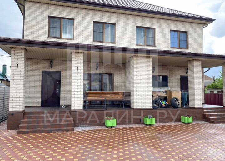 Дом 270 м² на участке 5,5 сот.