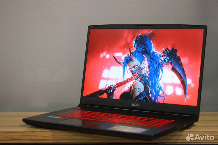 Игровой ноутбук MSI \ Большой экран \ 8 ядер