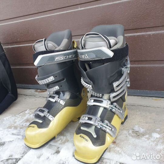 Горнолыжные ботинки fischer