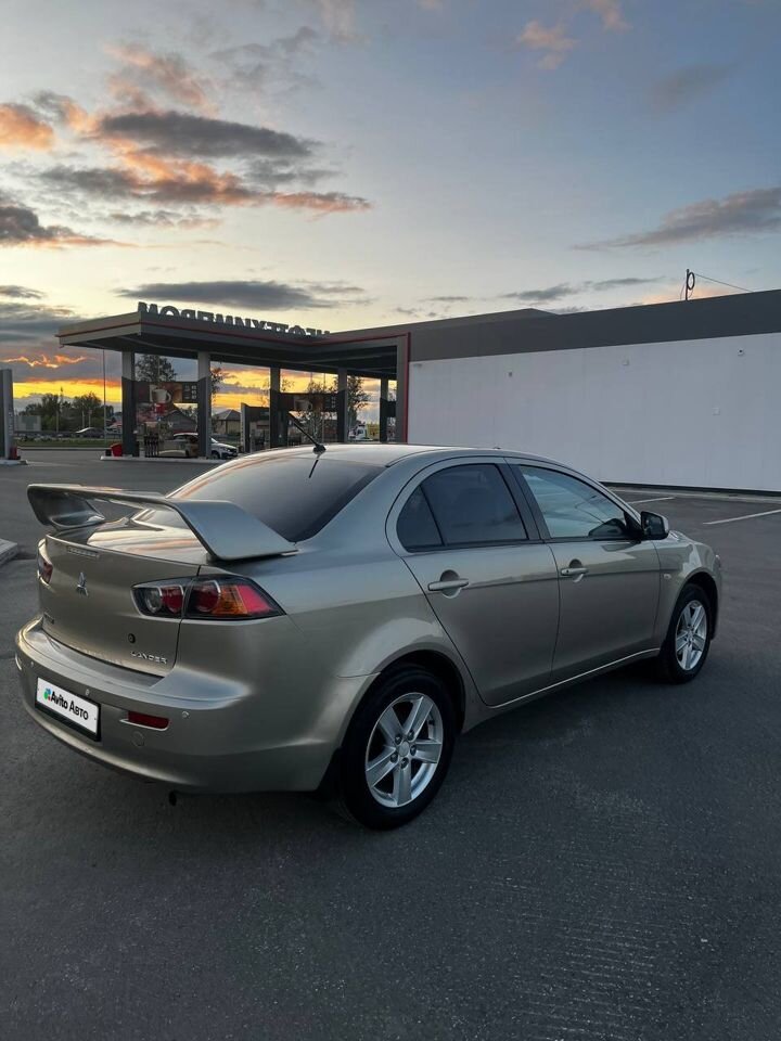 Mitsubishi Lancer: фото владельца