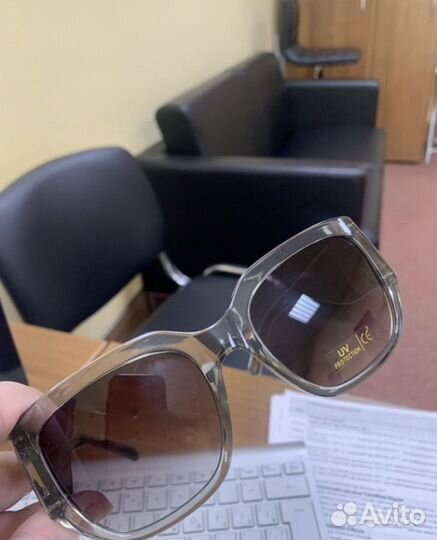 Солнцезащитные очки Mary Kay