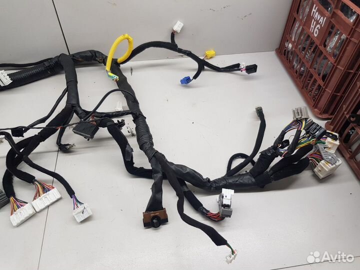 Электропроводка под торпедо (Hyundai Sonata)