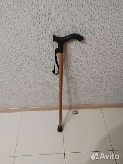 Трость для ходьбы деревянная