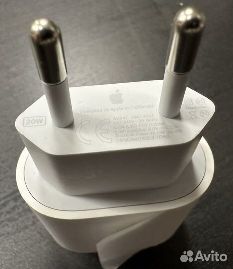 Оригинальный кабель, блок на iPhone (на Дмитриева)