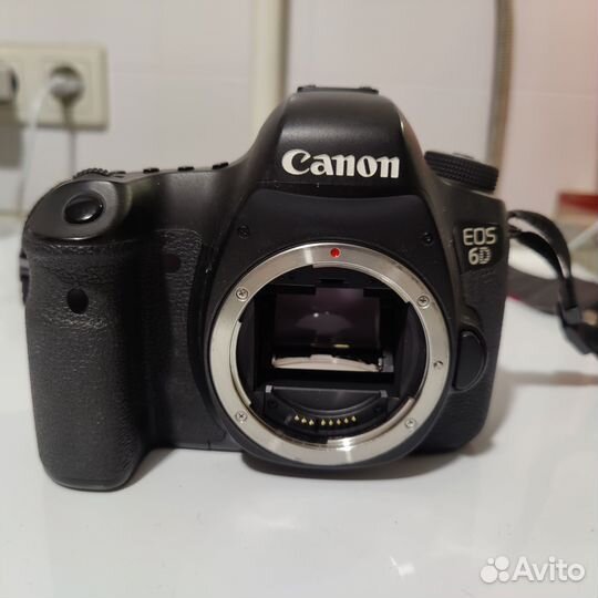 Зеркальный фотоаппарат Canon 6d