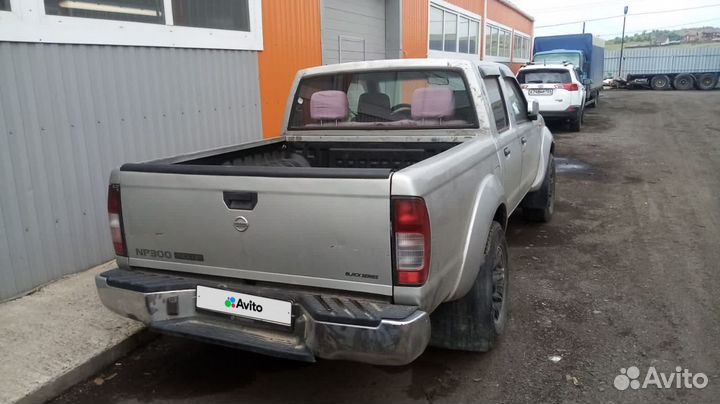 Nissan NP300 2.5 МТ, 2012, 90 000 км
