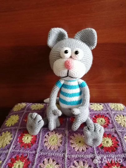 Кот Василий, вязанная игрушка