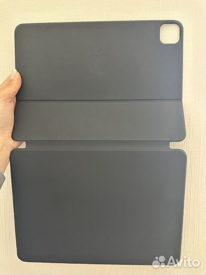 Клавиатура на iPad Pro 11 Smart Keyboard Folio
