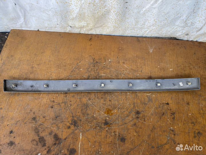 Молдинг крышки багажника Hyundai Santamo