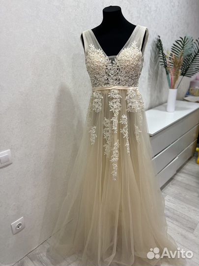 Вечернее платье