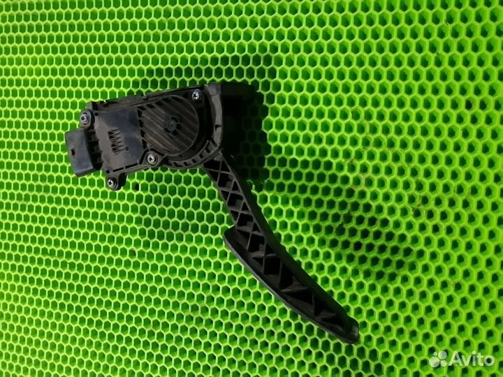 Электронная педаль газа LADA granta