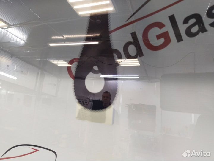 Лобовое стекло audi