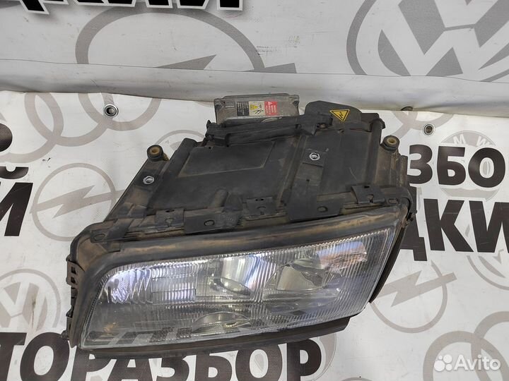 Фара Audi A8 D2 до рест ксенон