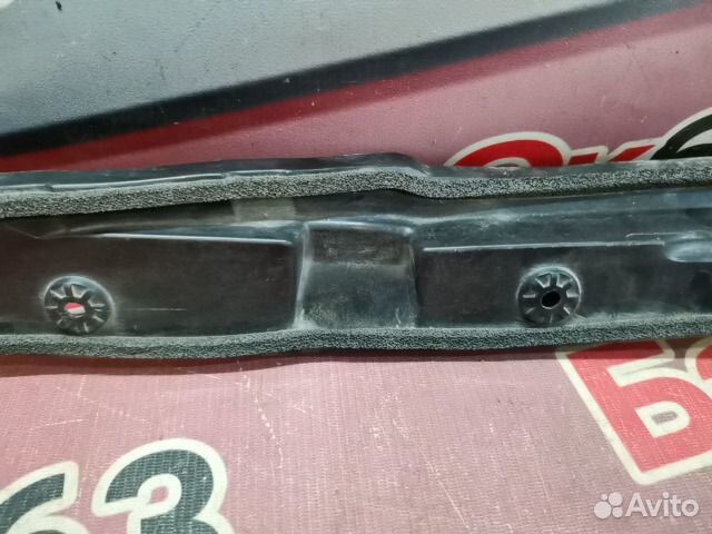 Пыльник крыла передний правый Lexus RX