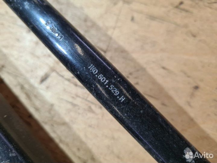 Рычаг подвески нижний задний Skoda Yeti 2011