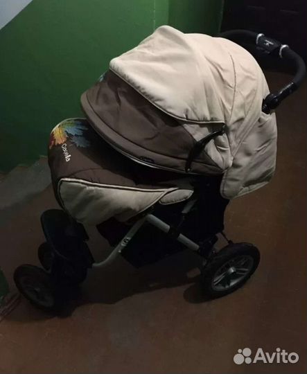 Прогулочная коляска