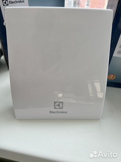 Вентилятор вытяжной новый