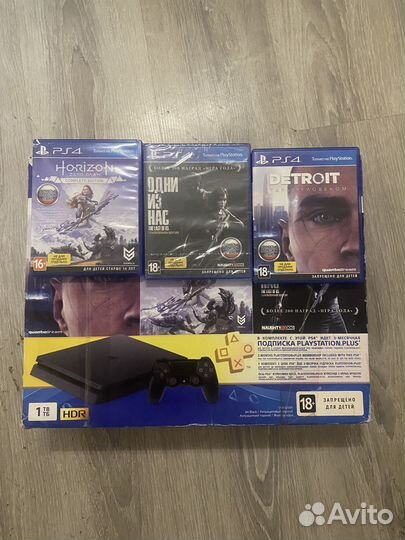 Sony playstation 4 PS4 slim 1tb