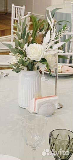 Свадебные стойки на стол гостям