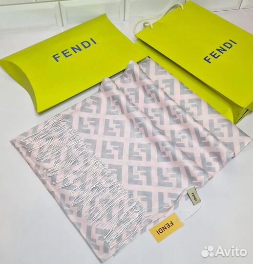 Шарф fendi