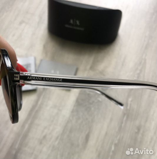 Солнцезащитные очки armani exchange