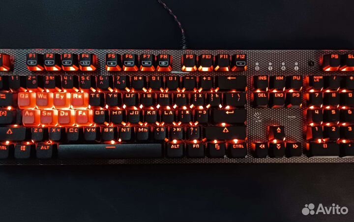 Механическая клавиатура Bloody B800