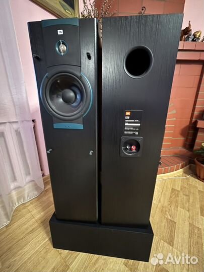 Акустическая система jbl