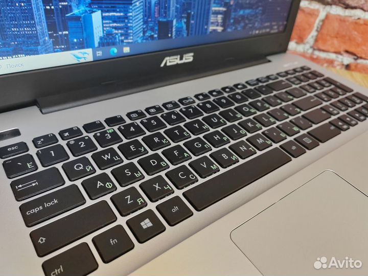 Игровой ноутбук Asus с процессором i7 и win 10