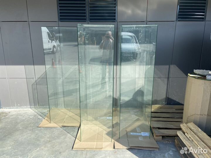 Стеклянная витрина