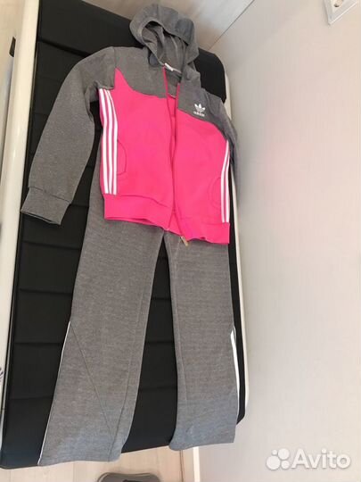 Продам костюм