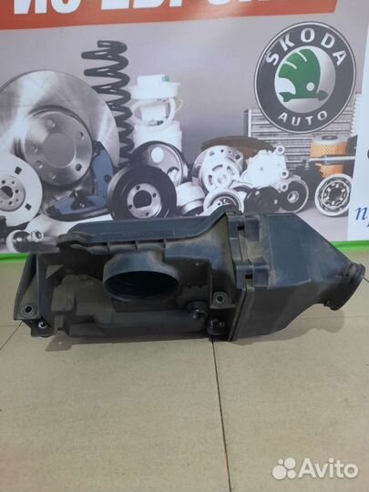 Корпус воздушного фильтра Renault